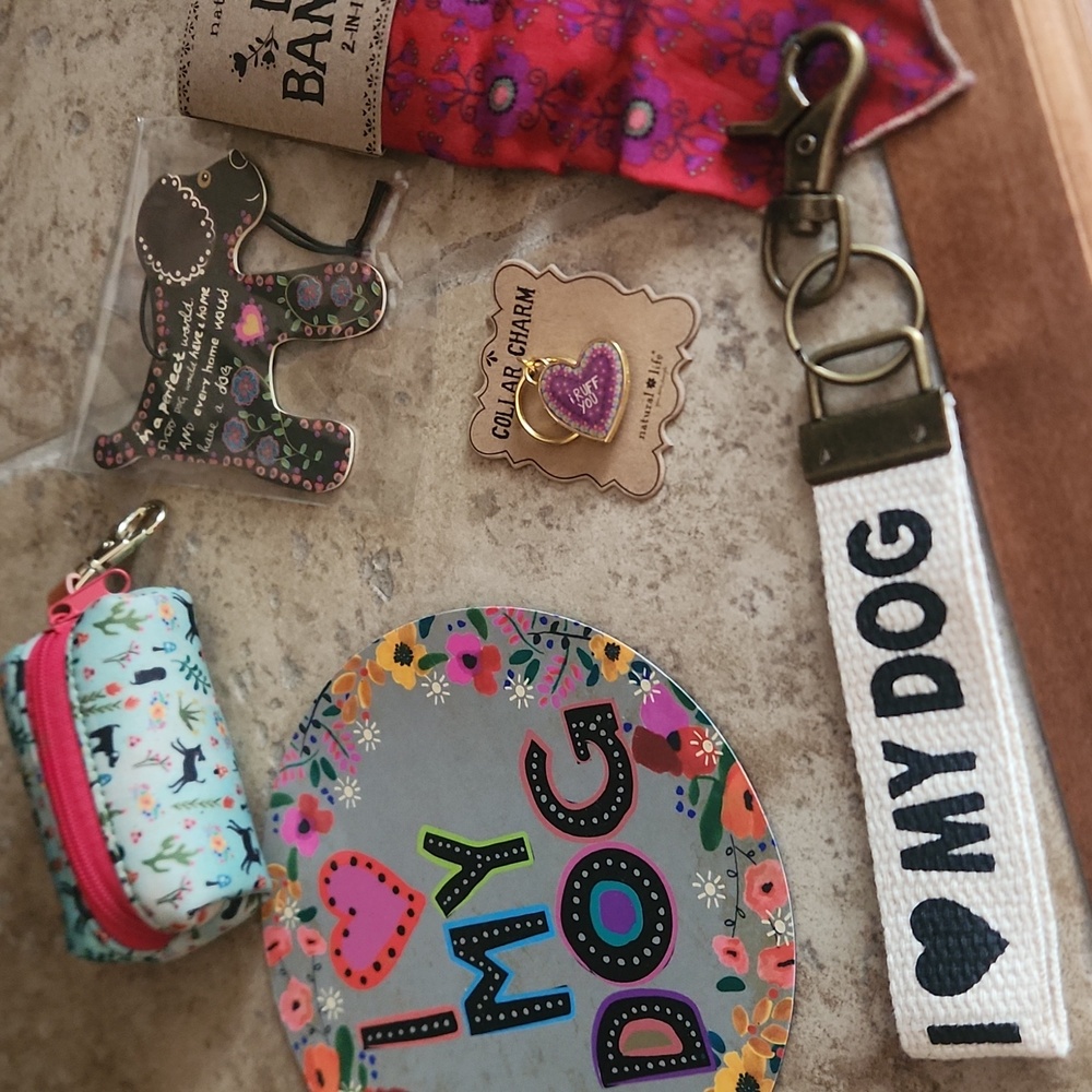 Colorful 'I Love My Dog' Gift Set - Picture 2 of 12